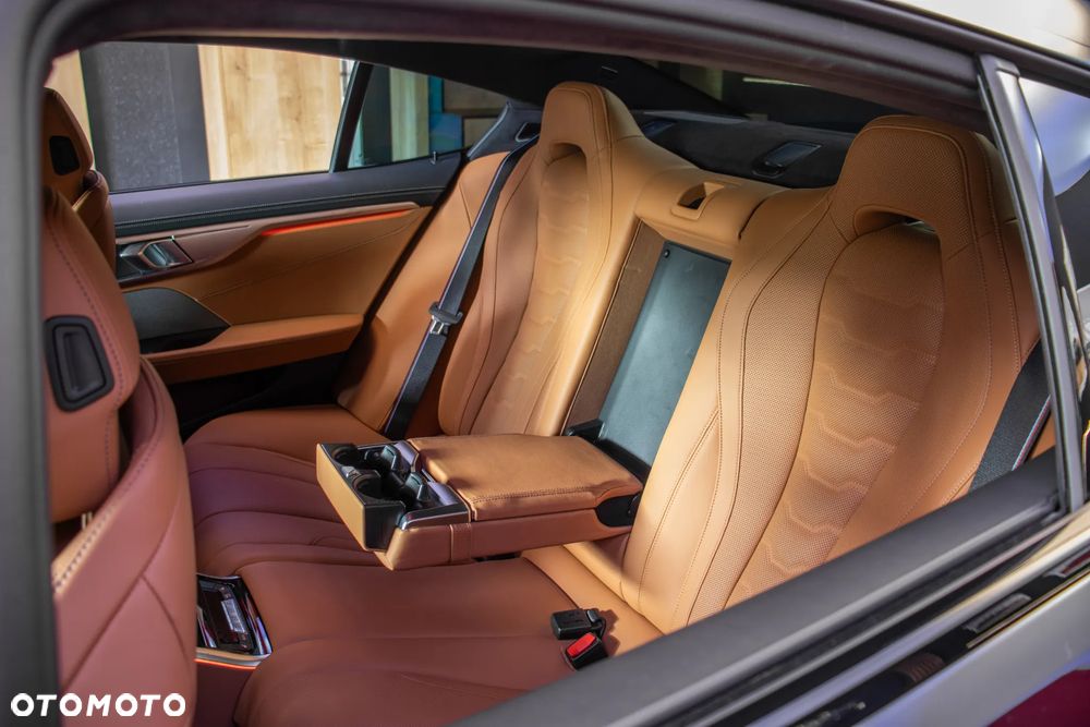 BMW Seria 8 - 10
