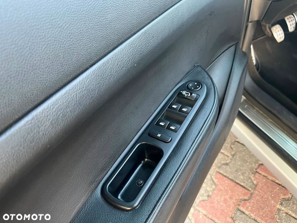 Peugeot 307 CC 2.0 HDi Intense - 11