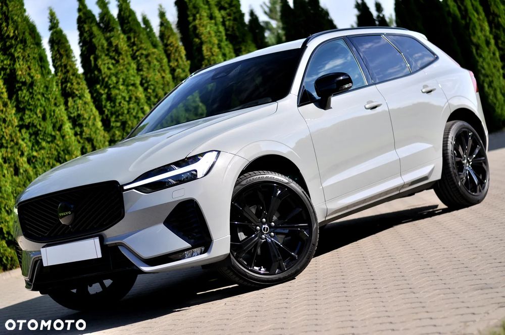 Volvo XC 60 B5 B AWD Plus Dark - 2