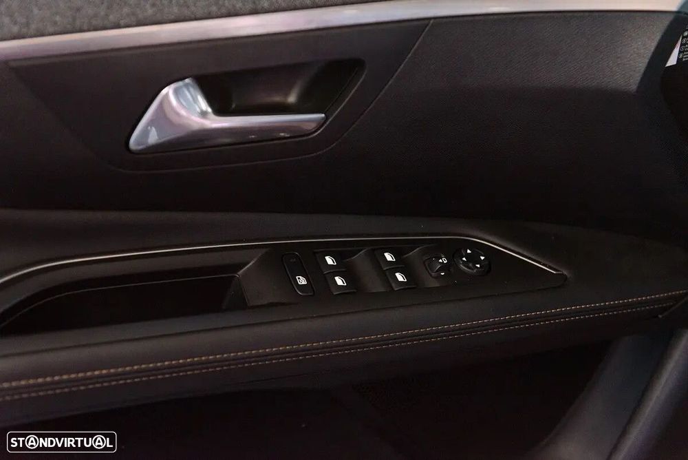 Peugeot 3008 1.5 BlueHDi GT EAT8 - 34