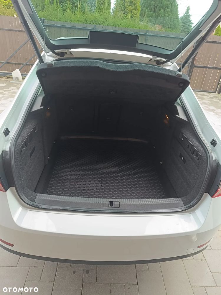 Skoda Superb 2.0 TDI 4x4 Style DSG - 9