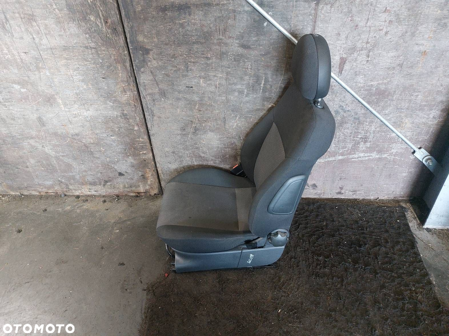 FOTEL LEWY PRZÓD PRZEDNI KIEROWCY OPEL MERIVA A - 4