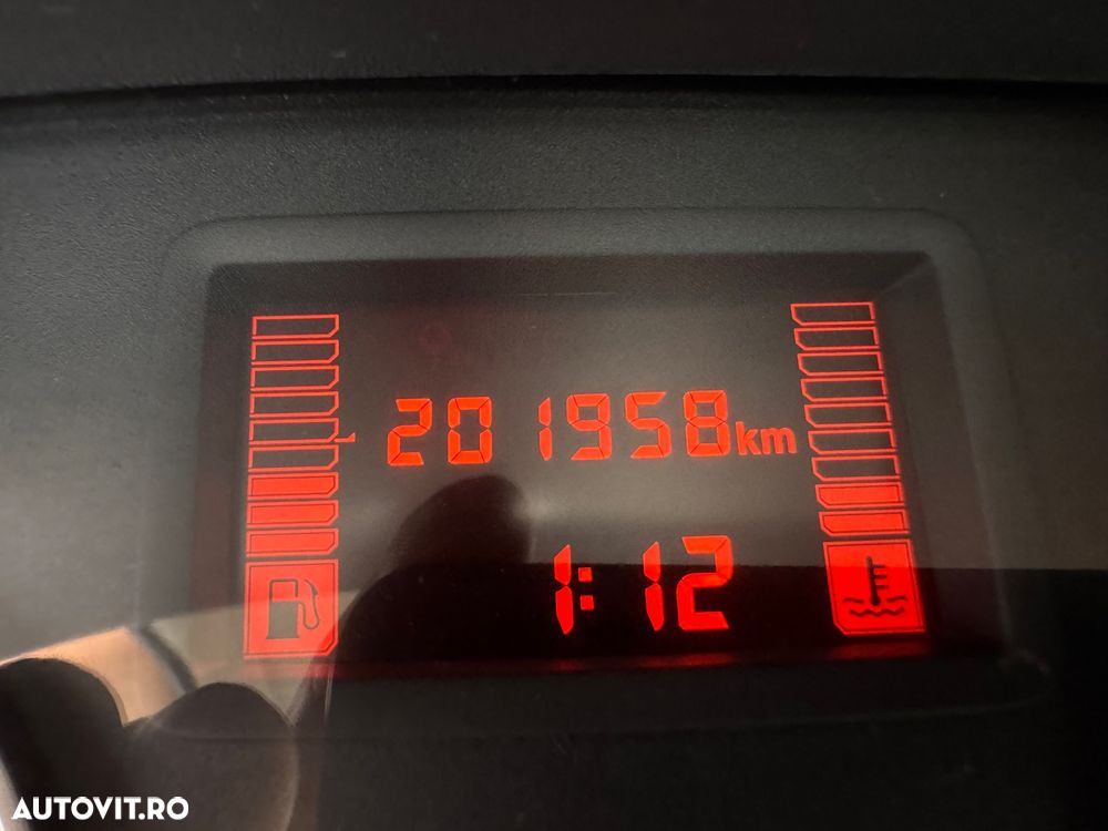 Dacia Logan MCV Blue dCi 95 Comfort - 10