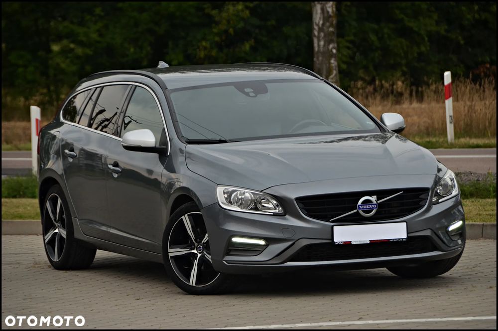 Volvo V60 D2 Drive-E R-Design Momentum - 2