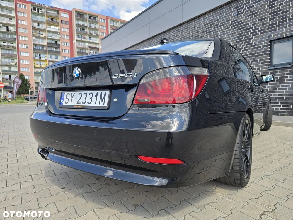 BMW Seria 5 525i - 11