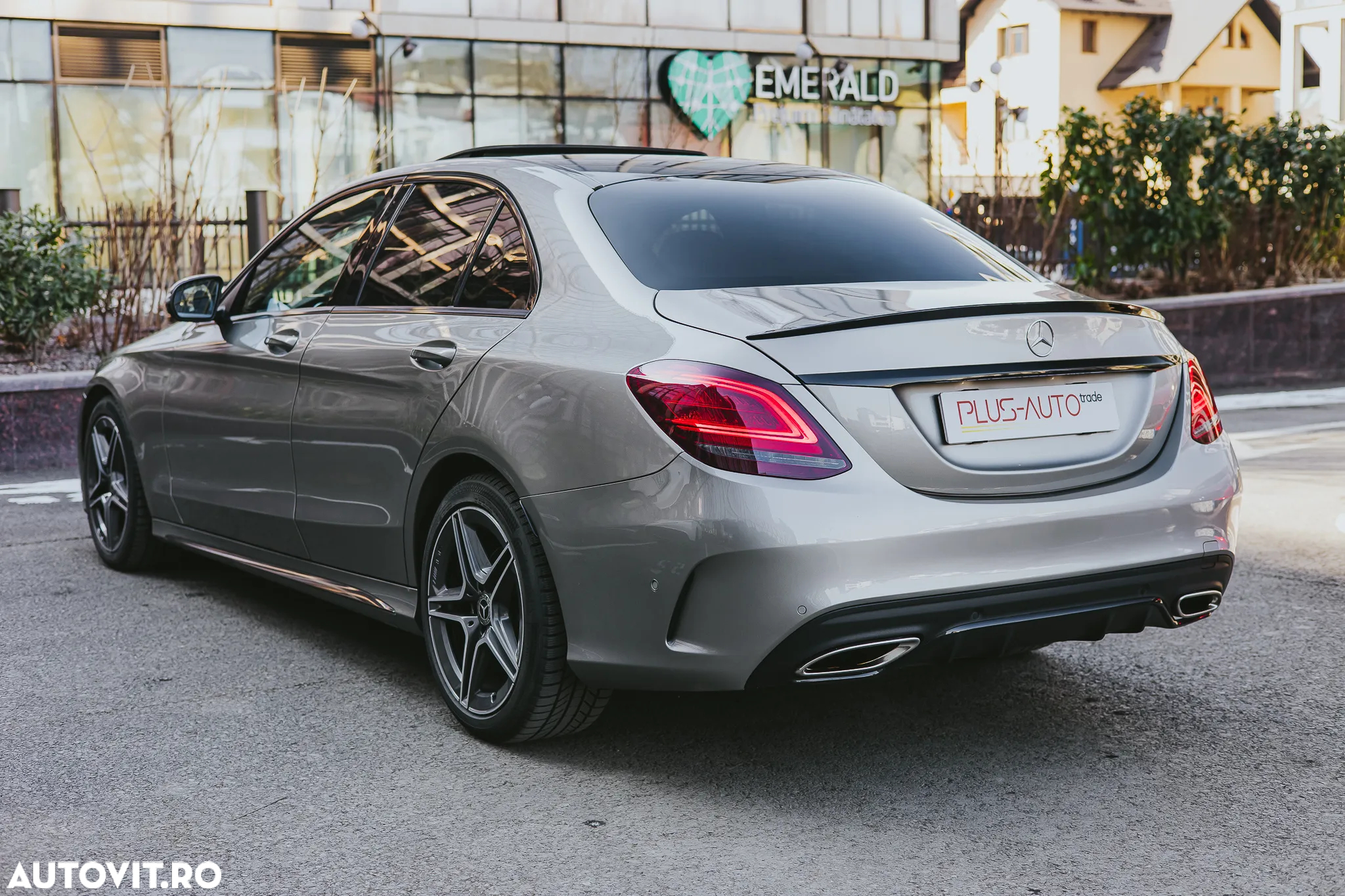 Mercedes-Benz C 300 9G-TRONIC AMG Line - 8