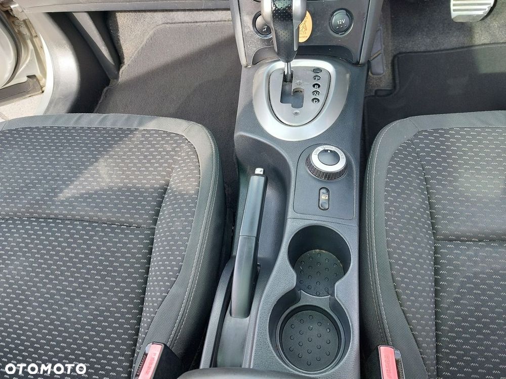Nissan Qashqai+2 - 23
