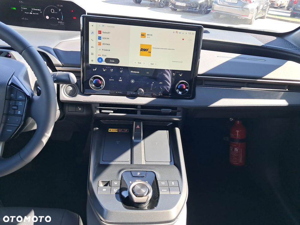 Toyota bZ4X 73.1kWh Executive - 25