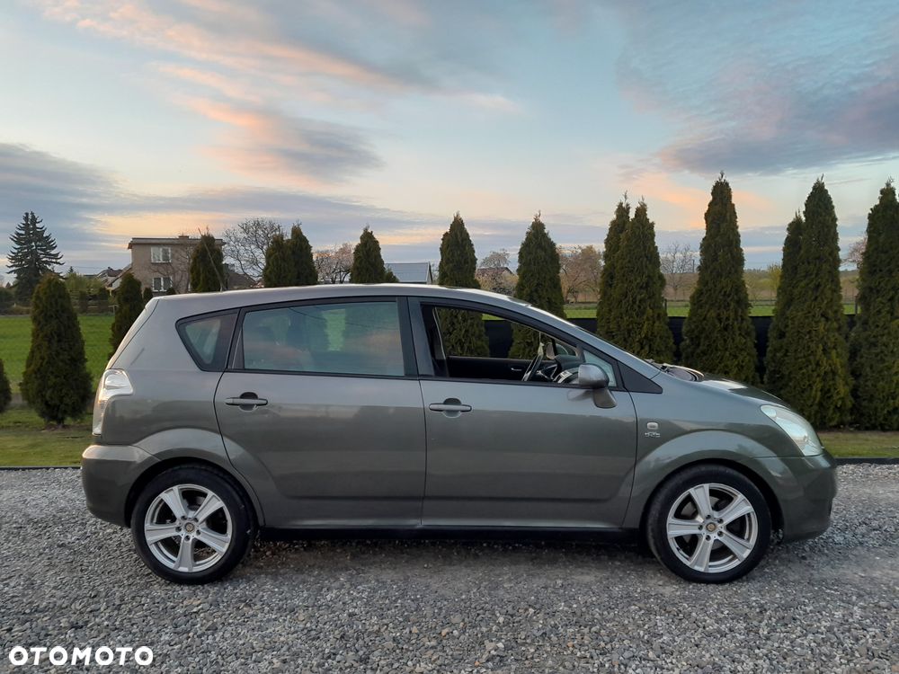 Toyota Corolla Verso - 6