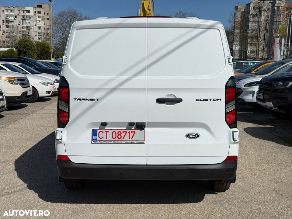 Ford Transit Custom - 8