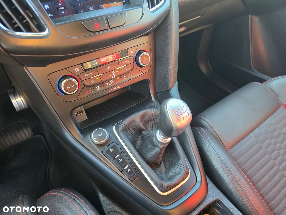 Ford Focus - 18