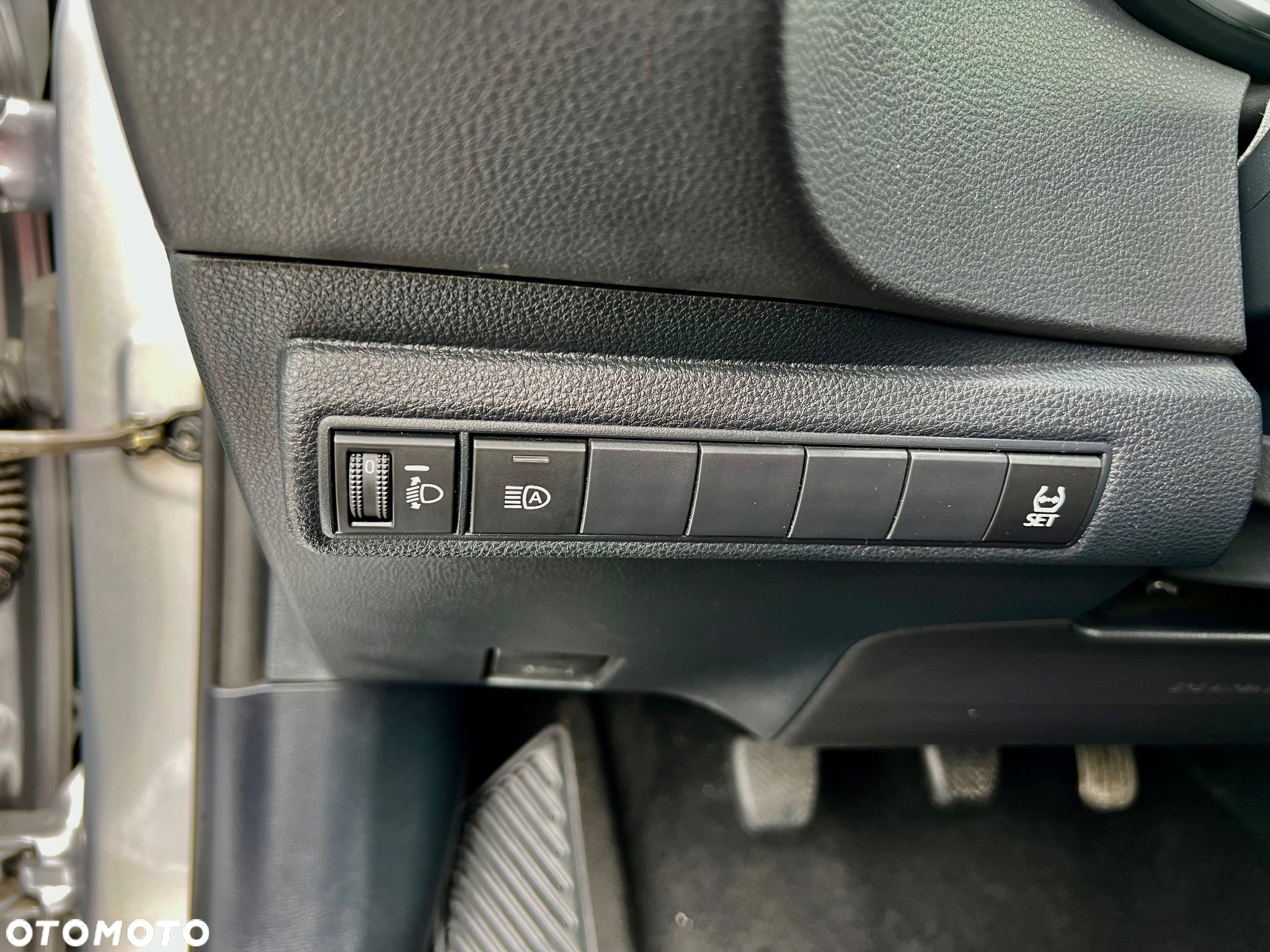 Toyota Corolla 1.5 Comfort - 24