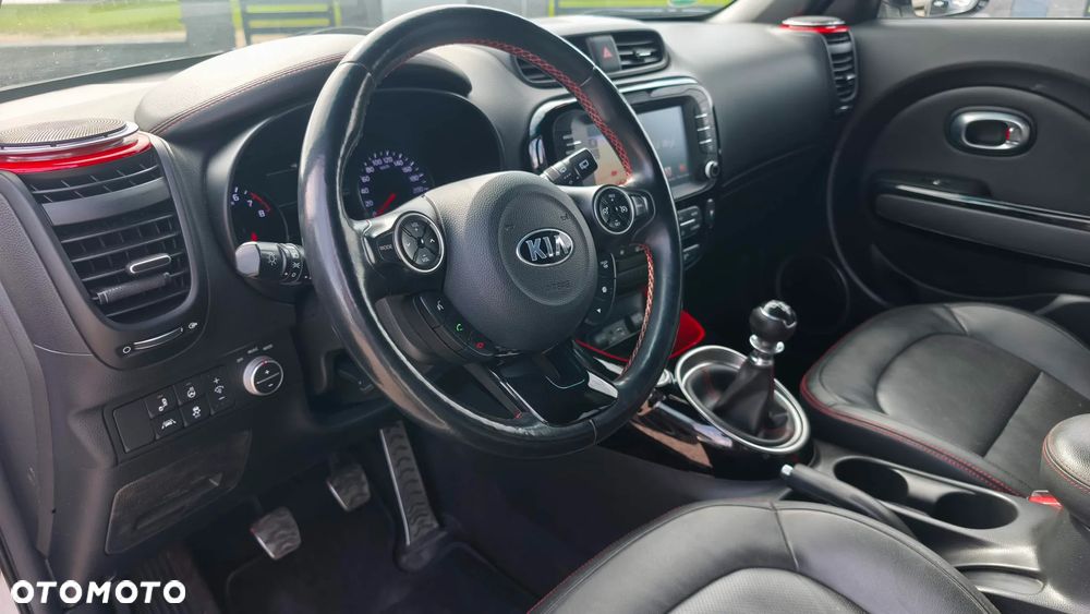 Kia Soul 1.6 GDI White&Red Edition - 12