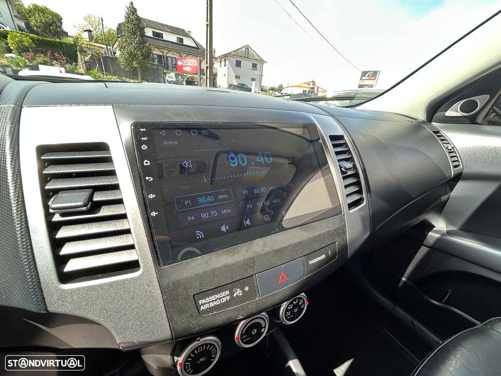 Mitsubishi Outlander 2.0 DI-D Intense+ 4WD - 13