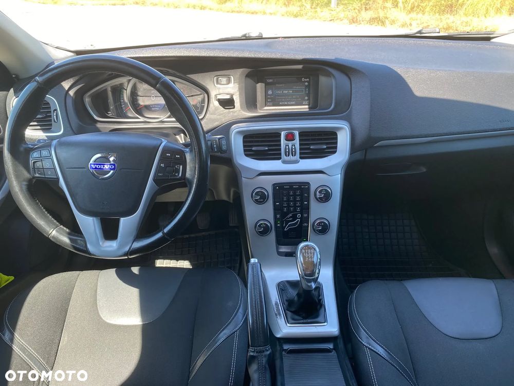 Volvo V40 D2 - 4