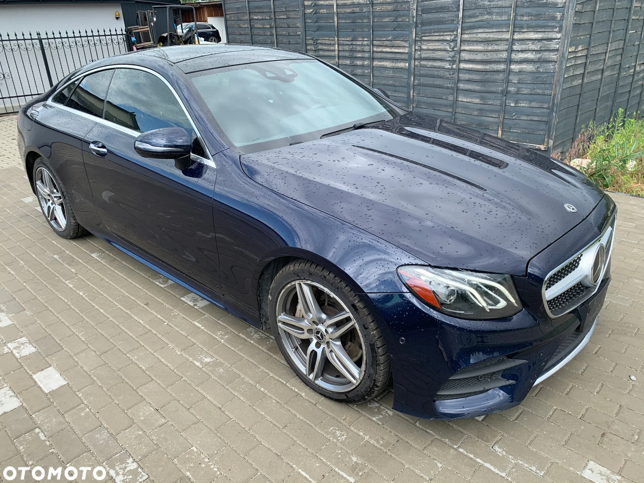 Mercedes-Benz Klasa E 400 4Matic Coupe 9G-TRONIC AMG Line - 5