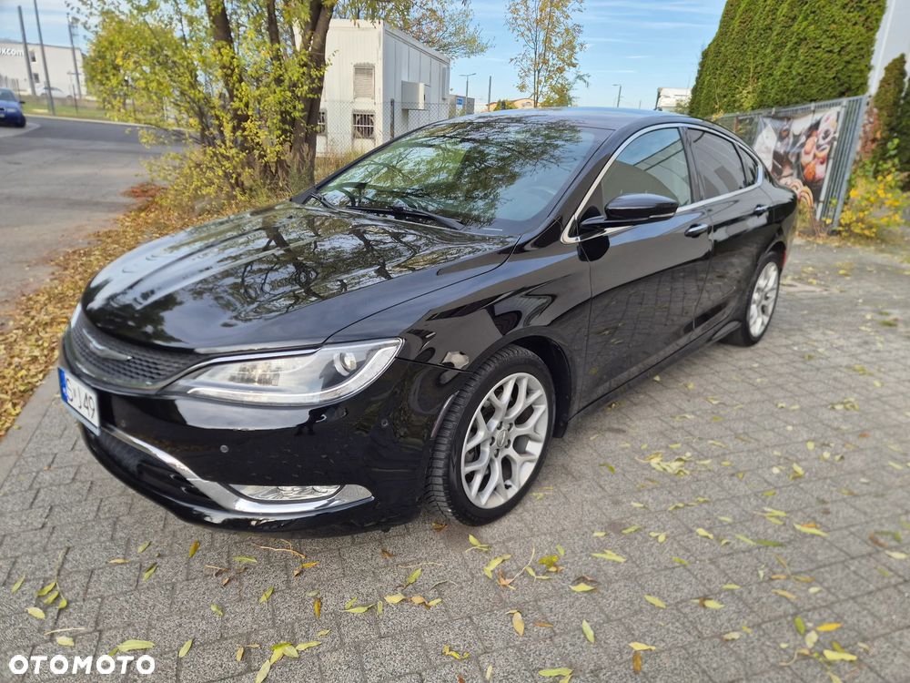 Chrysler 200