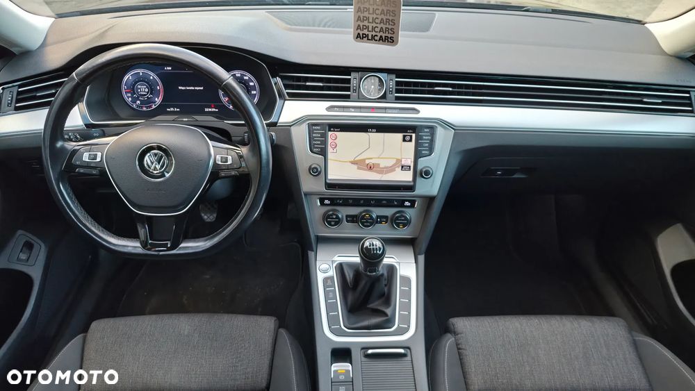 Volkswagen Passat 2.0 TDI BMT Highline - 23