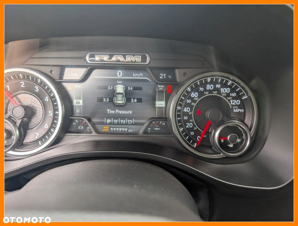 RAM 1500 Crew Cab Laramie - 23