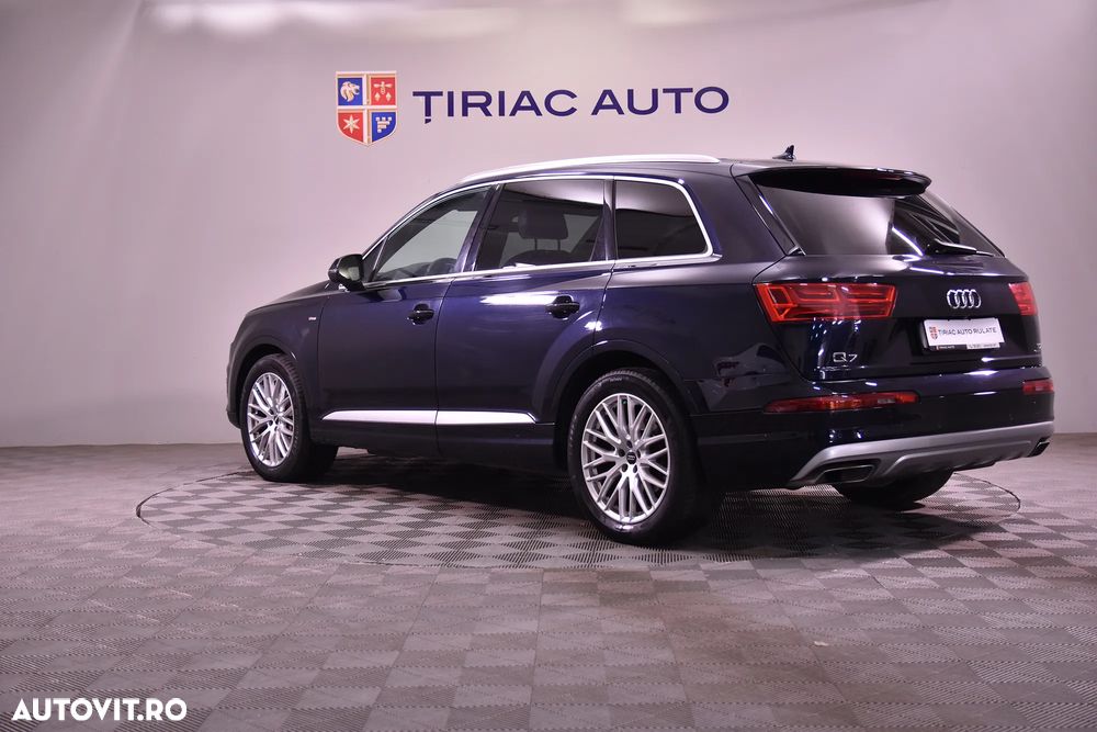 Audi Q7 - 3
