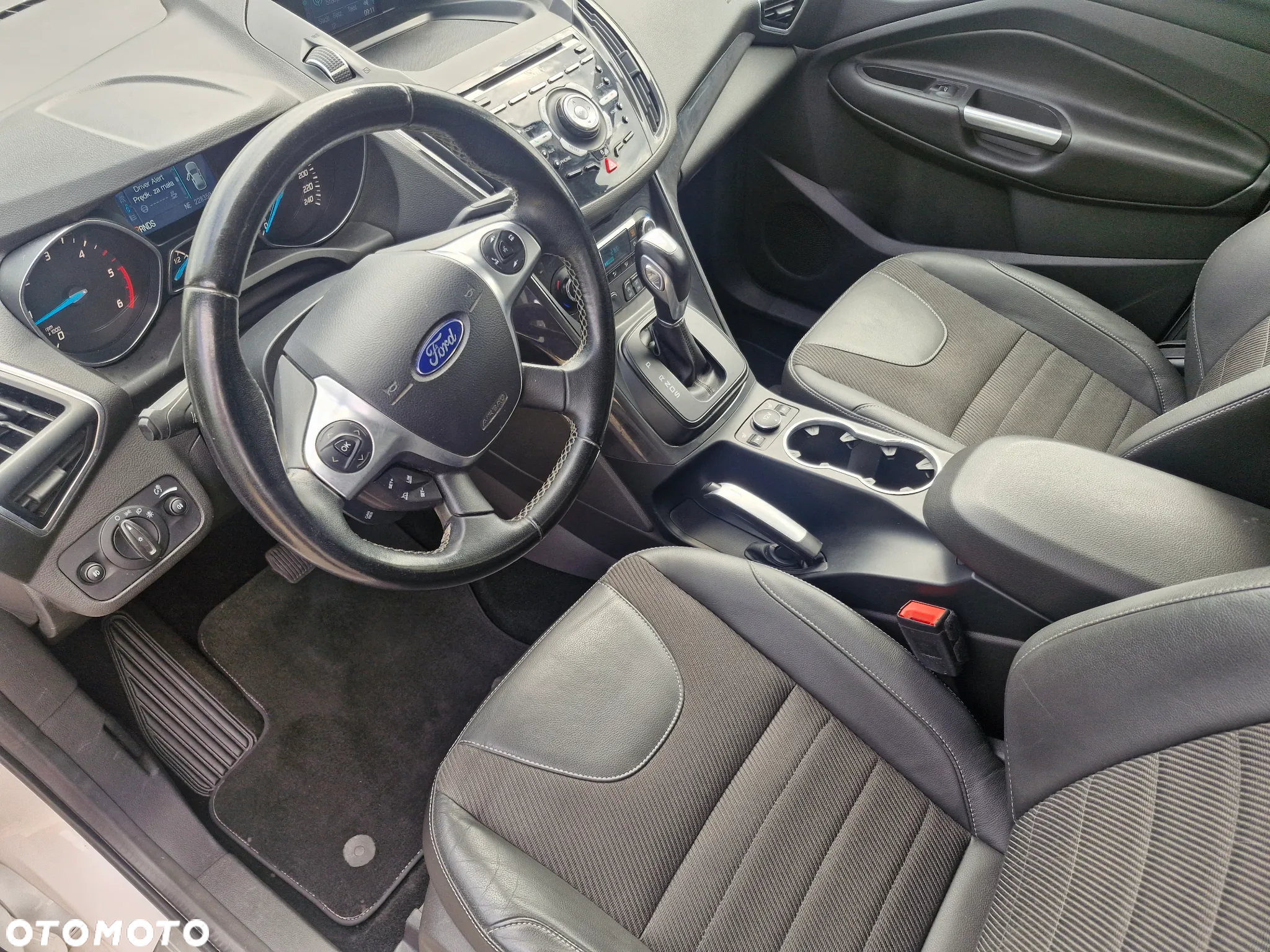 Ford Kuga 2.0 TDCi 4WD Titanium - 24