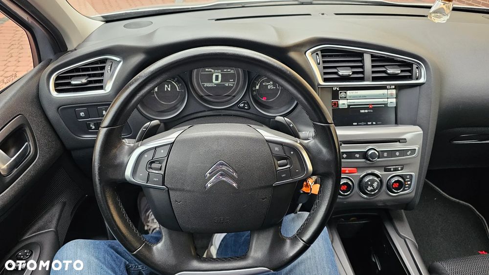 Citroën C4 e-HDi 115 ETG6 Exclusive - 26