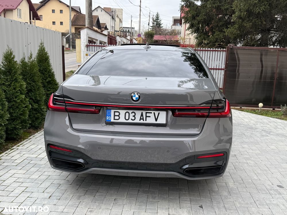 BMW Seria 7 730d xDrive MHEV - 9