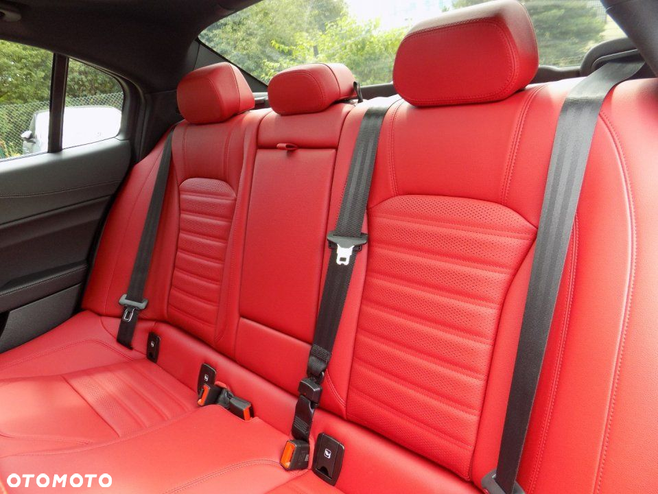 Alfa Romeo Giulia - 11