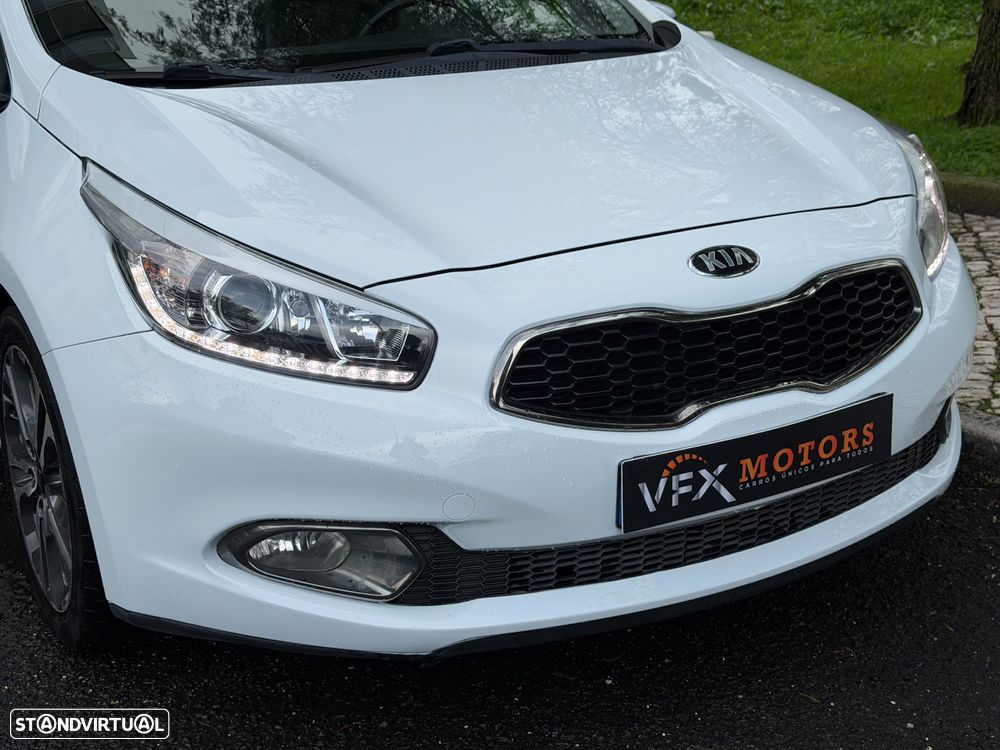 Kia Ceed SW 1.6 CRDi 128 ISG Dream Team Edition - 22