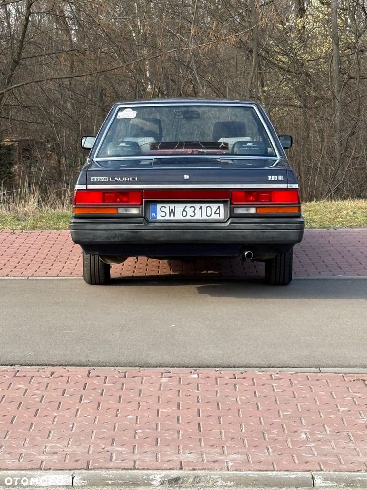 Nissan Laurel 2.8 GL D - 4