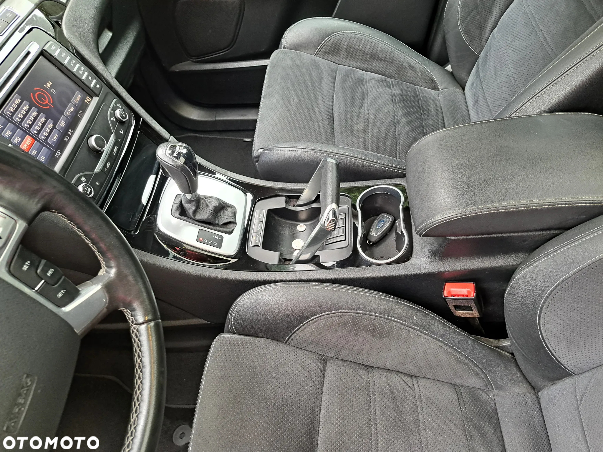 Ford S-Max - 16