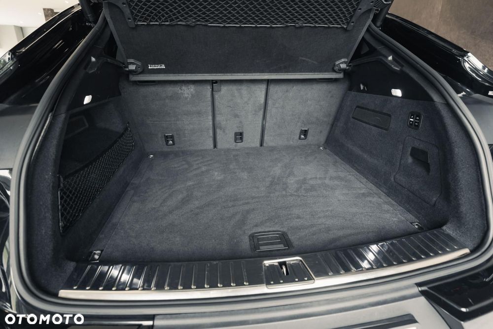 Porsche Cayenne S - 32