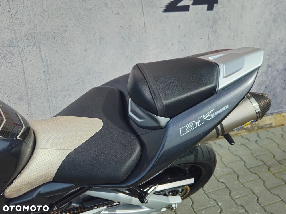Suzuki GSX - 11