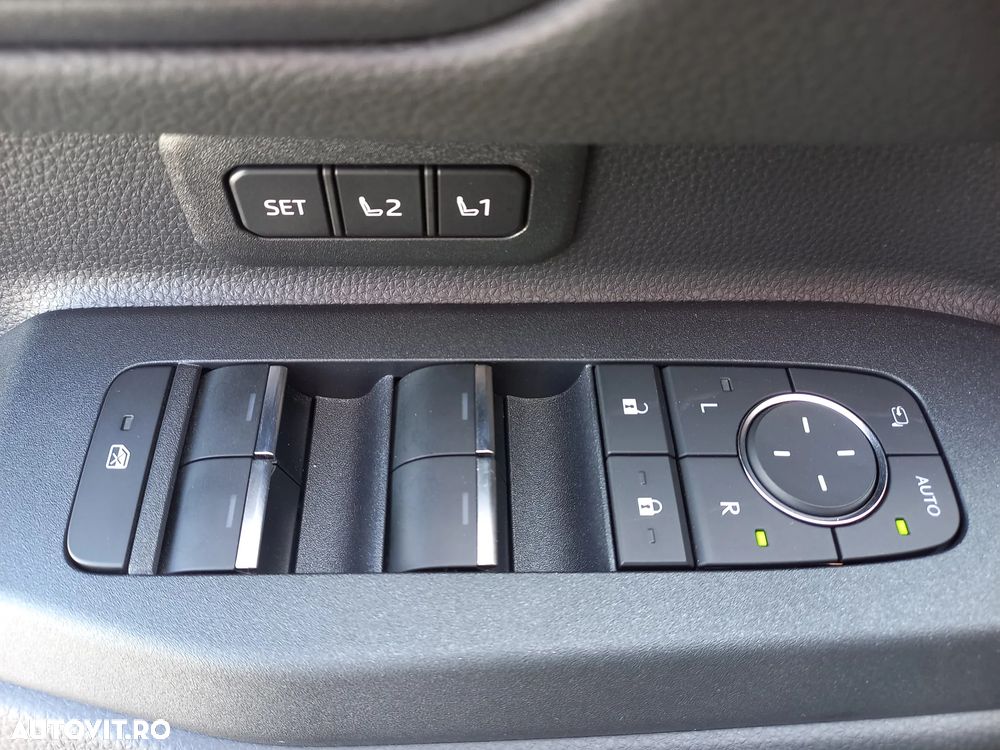 Toyota Land Cruiser - 19