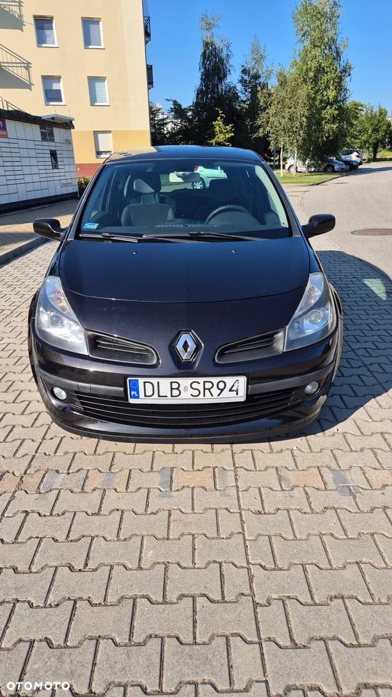 Renault Clio 1.6 Confort Privilege - 9