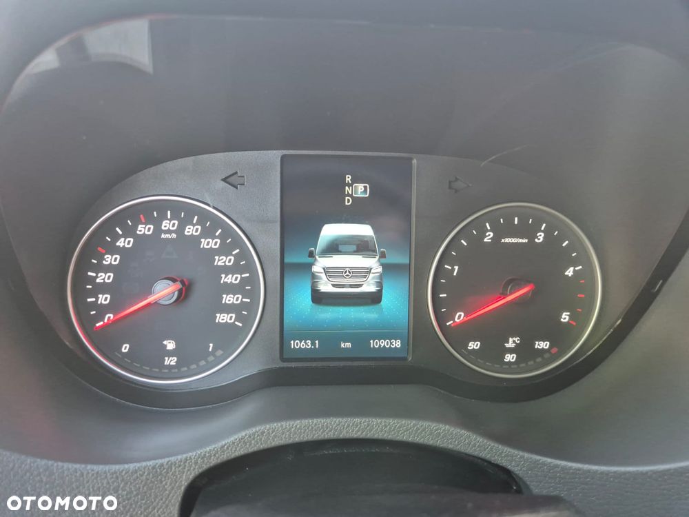 Mercedes-Benz Sprinter - 34