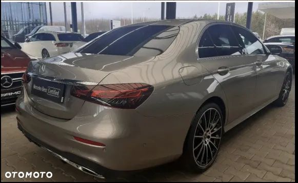 Mercedes-Benz Klasa E - 11