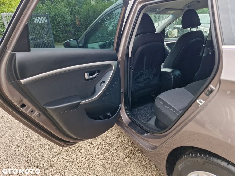 Hyundai i30 1.6 GDI Comfort - 16