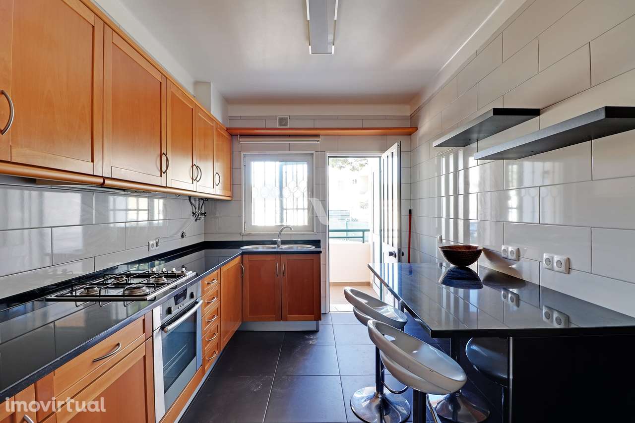 VILAMOURA - Amplo apartamento T2 com vista para a piscina - Grande imagem: 3/22