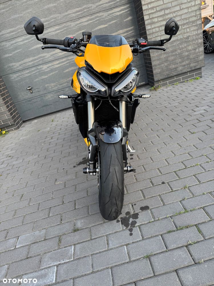 Triumph Street Triple - 3