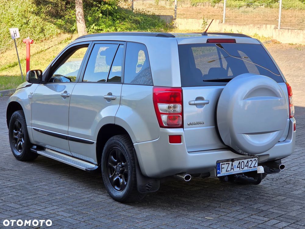 Suzuki Grand Vitara 1.9 DDiS Comfort DPF Family - 5