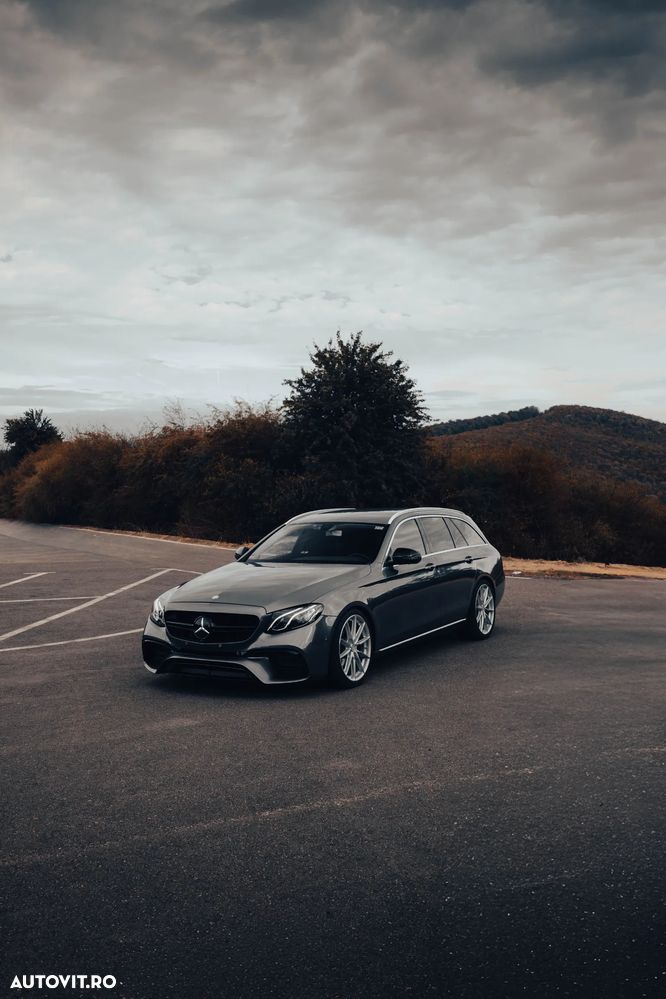Mercedes-Benz E 220 d 9G-TRONIC AMG Line - 9
