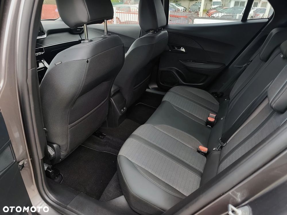 Peugeot 2008 - 11