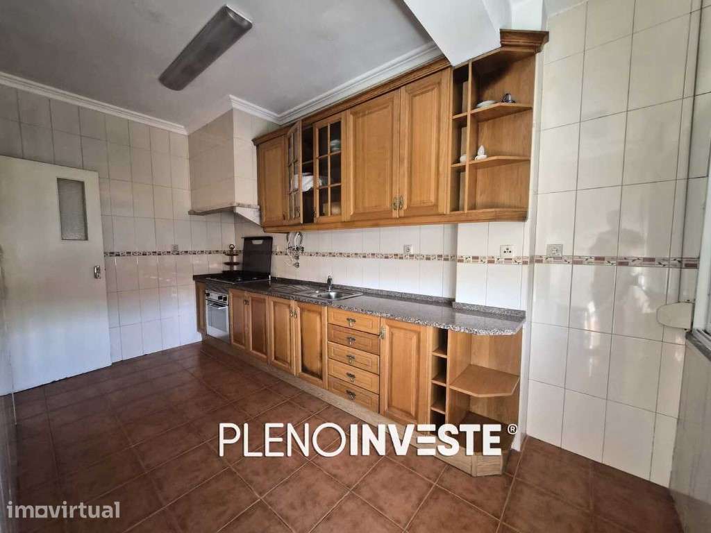 Apartamento T2 com Varandas na Torre da Marinha - Grande imagem: 3/22