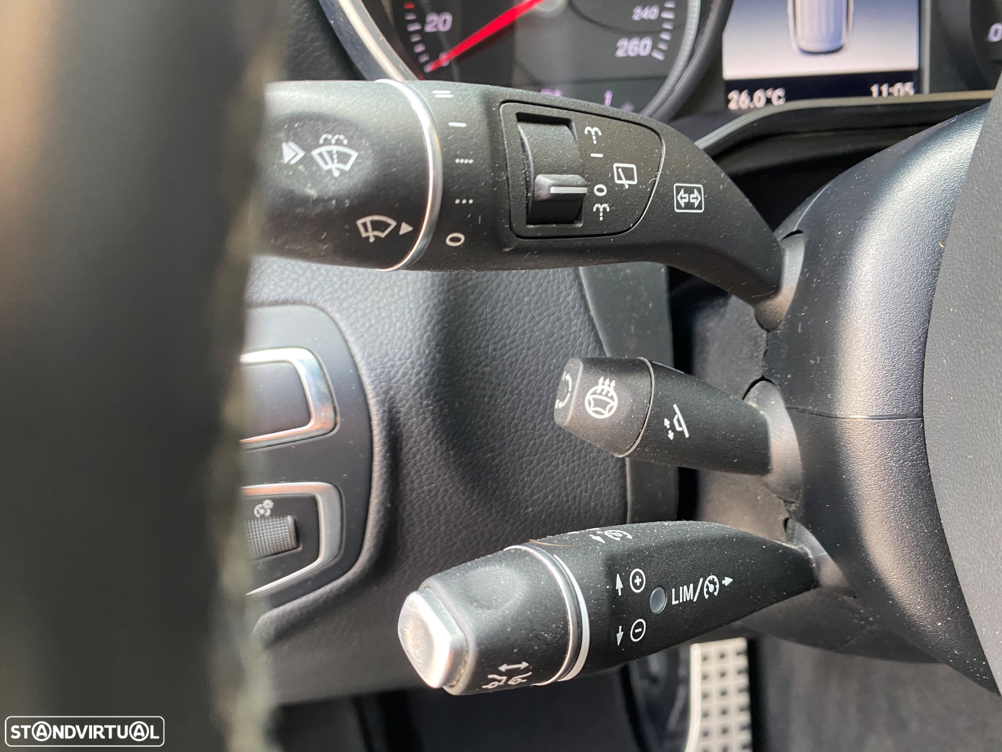 Mercedes-Benz GLC 250 d 4Matic 9G-TRONIC AMG Line - 26