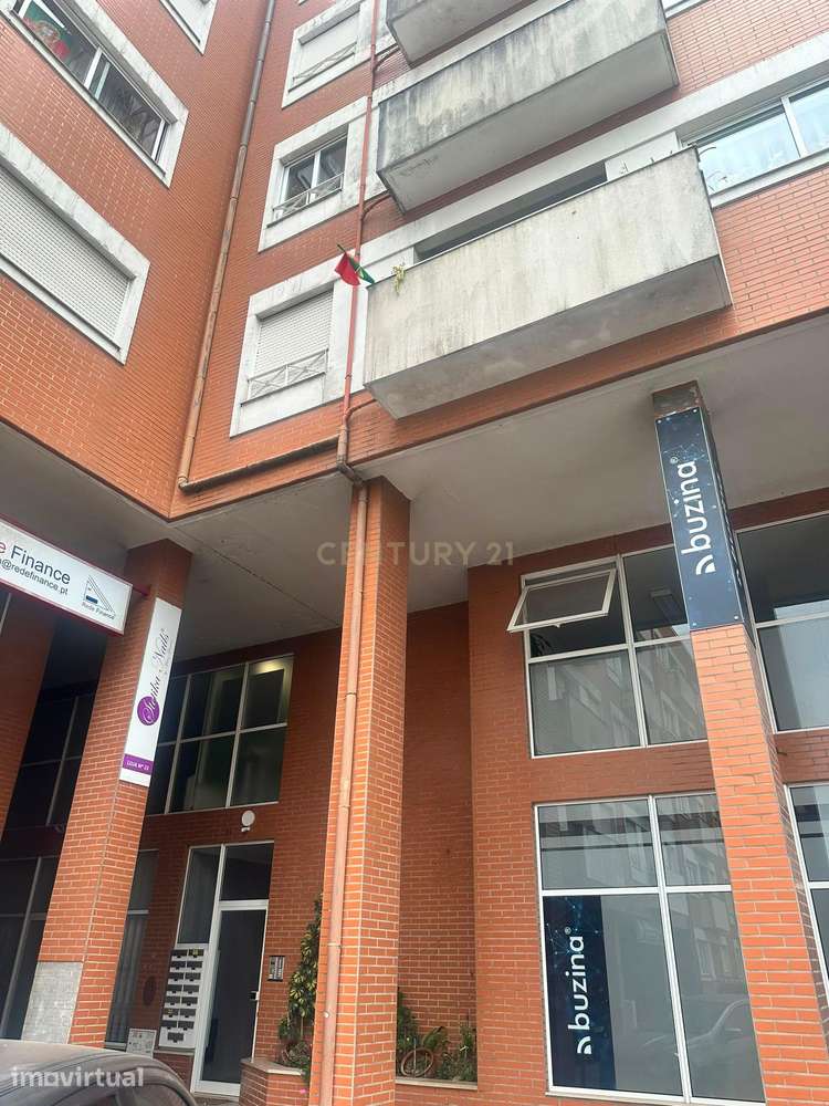 Apartamento T3 com garagem. - Grande imagem: 2/6