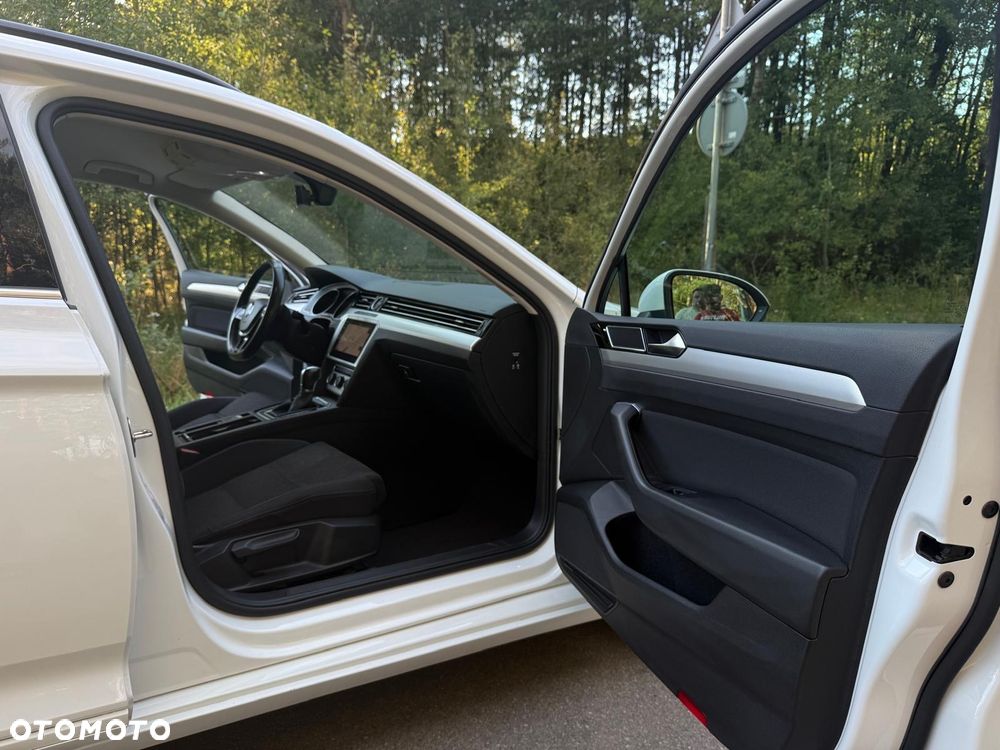 Volkswagen Passat - 9