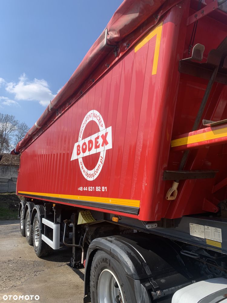 Mercedes-Benz Actros - 7