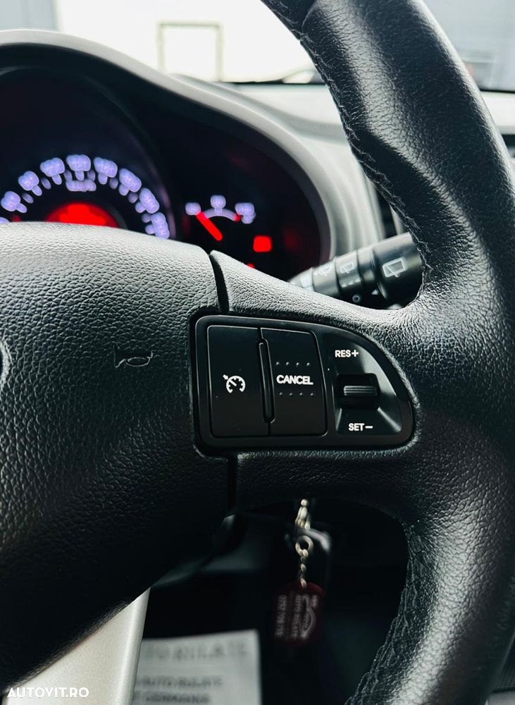 Kia Sportage 1.7 CRDI 2WD Spirit - 32