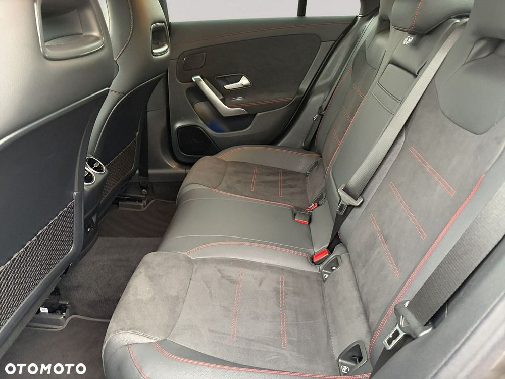 Mercedes-Benz CLA 200 mHEV AMG Line 7G-DCT - 27